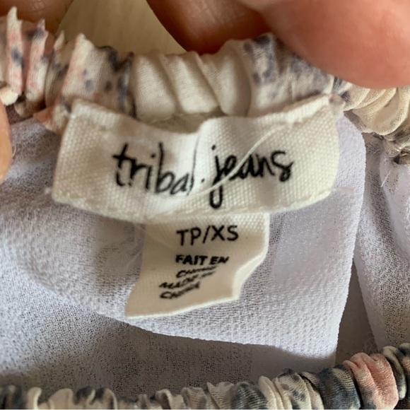 TRIABL JEANS Off The Shoulder Blousee - Picture 2 of 8